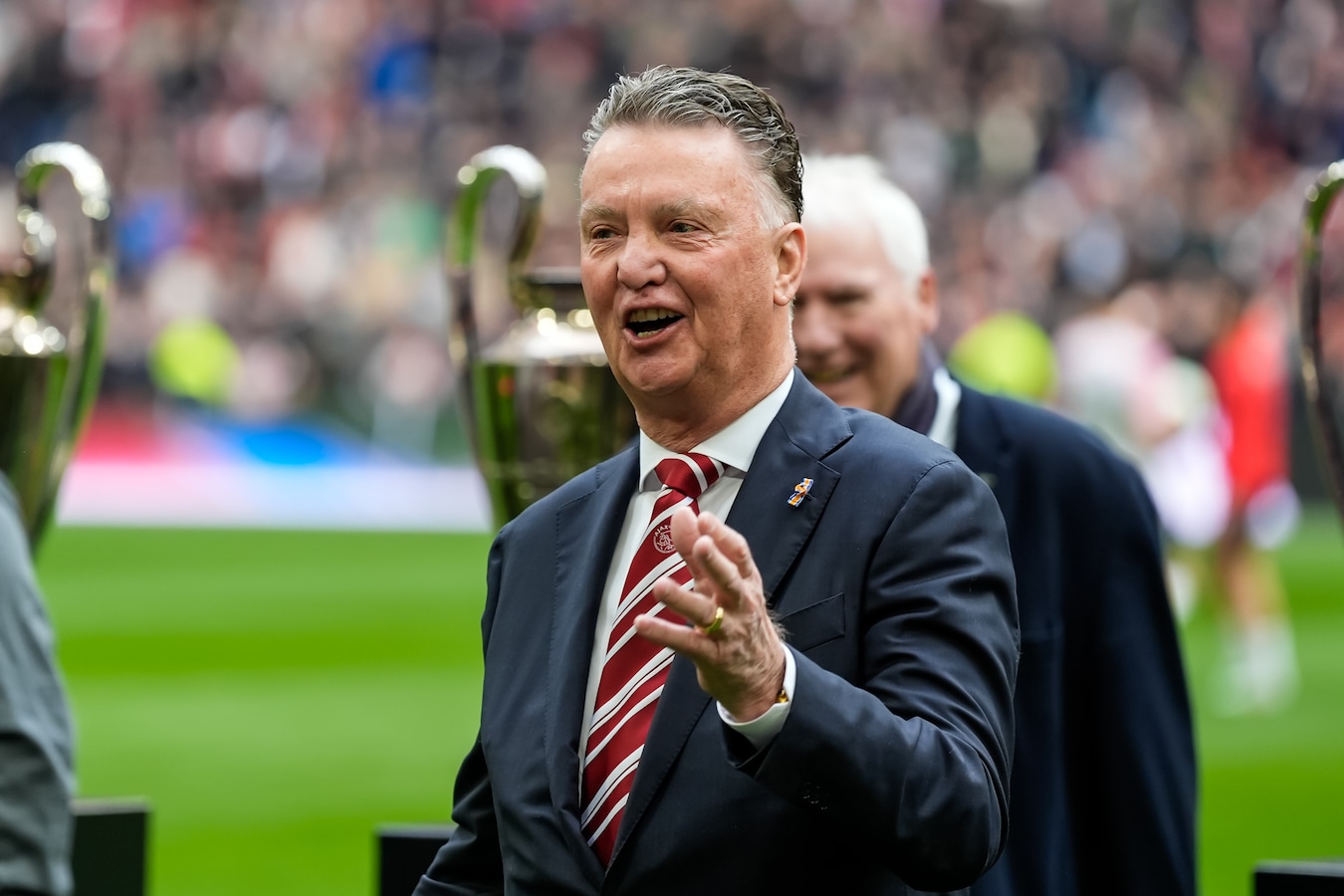 Louis van Gaal openhartig over nare periode: ‘Ik droeg donkere broeken ...