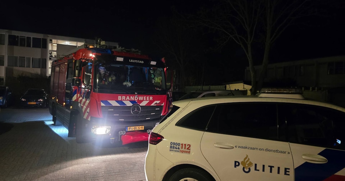 Ontploffing bij woning in Lelystad: mogelijk vuurwerk naar binnen gegooid