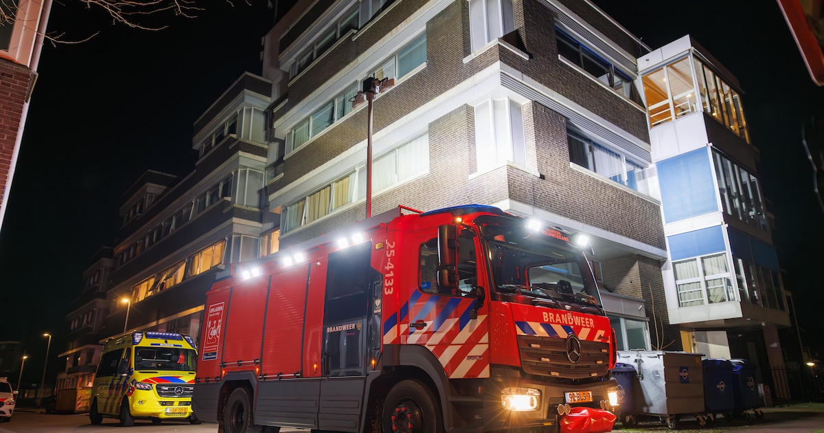 Bewoners van woonzorgcomplex in Almere naar buiten vanwege brandmelding