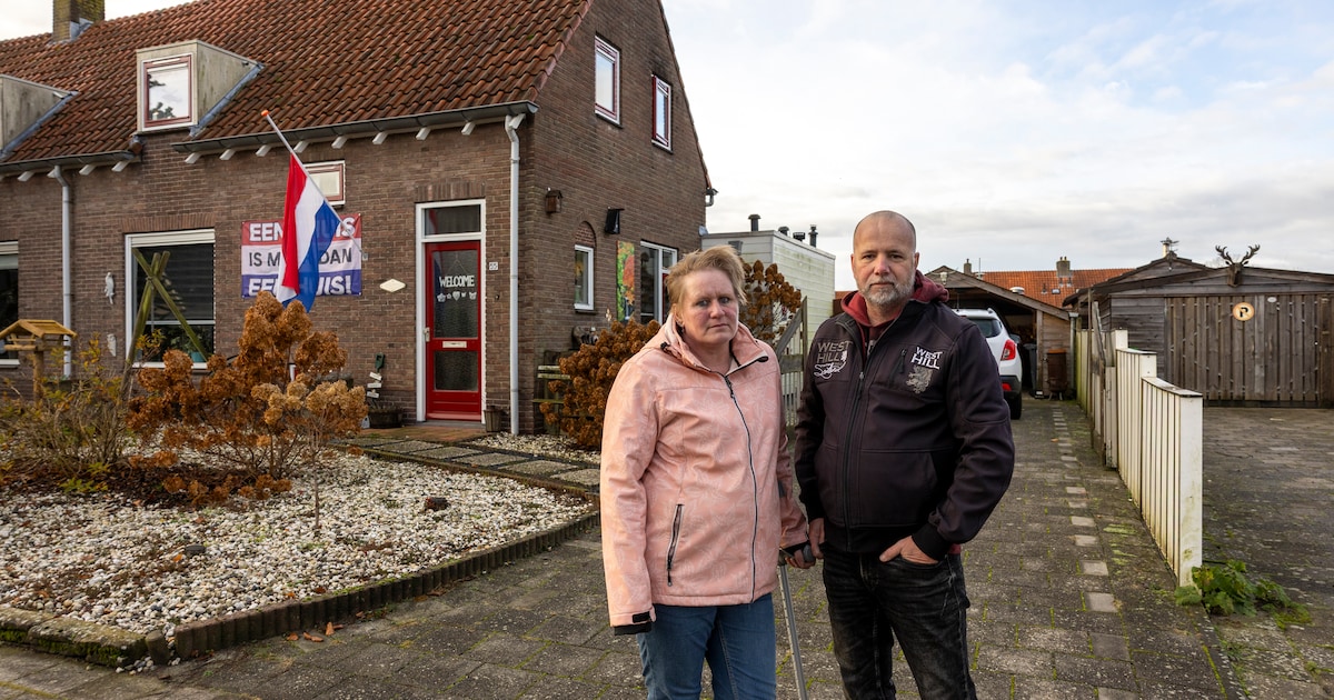 Vlaggen halfstok en spandoeken: bewoners vechten tegen verlies van hun rustige buurt
