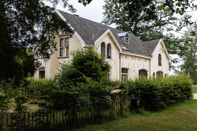 Zestig jaar woonde ze naast het kasteel, nu strijdt haar familie om haar laatste wens
