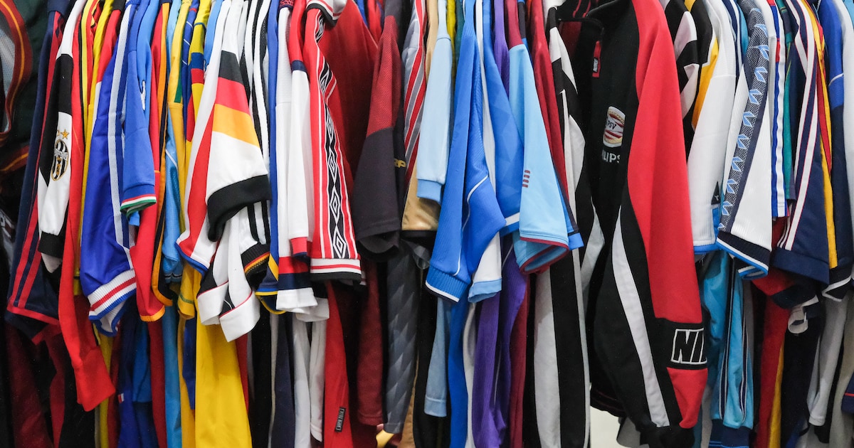 Voor mijn verzameling ben ik op zoek naar oude voetbalshirts: wie helpt mij?
