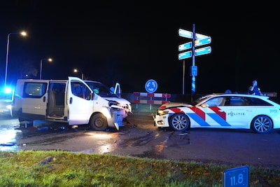 Achtervolging, mislukte blokkade en botsing op rotonde: man (33) gepakt na dollemansrit