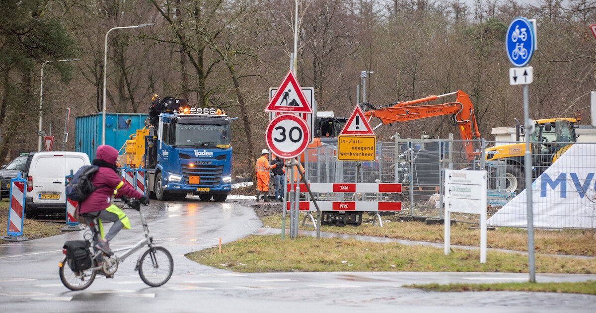 Werkzaamheden Zandheuvelweg tussen Baarn en Laren begonnen: ‘Houd rekening met flinke vertraging’