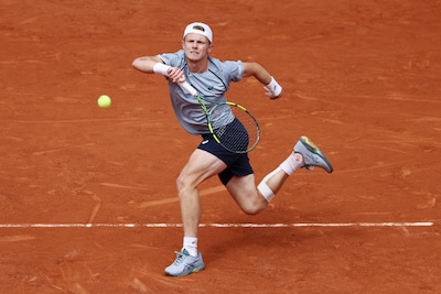 LIVE Roland Garros | Jesper de Jong daagt nummer 3 van de wereld flink uit in beginfase