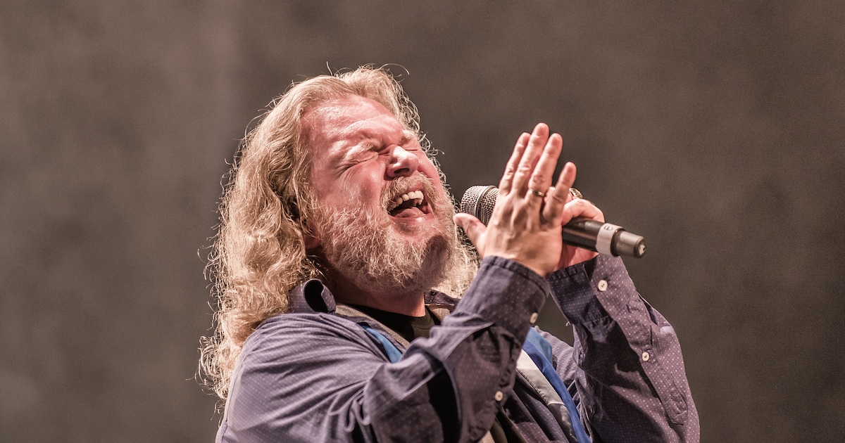 De fluwelen stem van Kayak-zanger Edward Reekers (1957-2025) kon zijn publiek tot tranen toe beroere