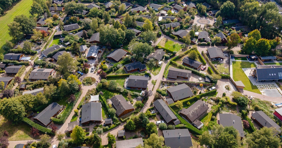 Permanente bewoners moeten bungalowparken in IJhorst verlaten: ‘Ik ben hier nog lang niet weg’