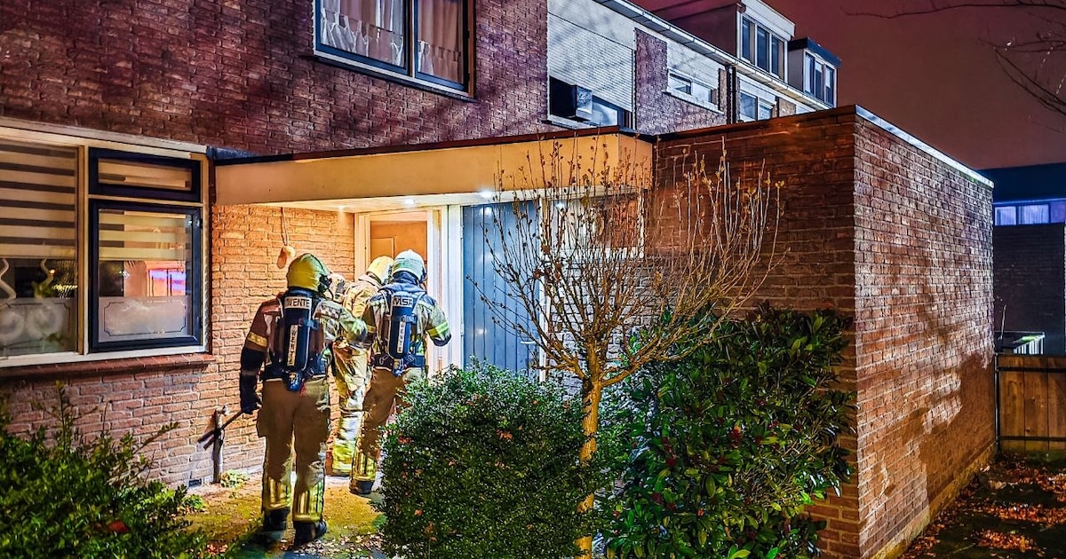 Brand in woning in Hengelo, omgeving afgezet