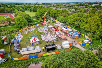 Sommige mensen mijden de kermis in Hoogland: terecht bang of is er vooral veel gezelligheid? ‘Het is