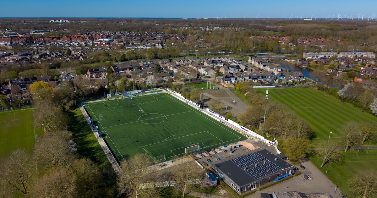 Voetbalclubs Lelystad zoeken erkenning voor problemen die de gemeente niet ziet: ‘Een enorme kloof’