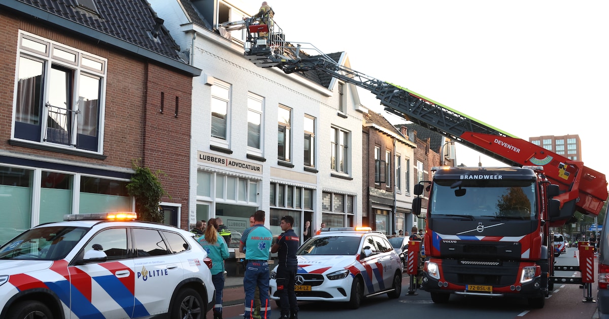 Persoon zwaargewond na uit de hand gelopen conflict in woning in Deventer, verdachte aangehouden