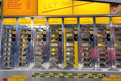 Herinneringen aan iconische De Muur: je wilt niet weten wat Harrie deed met de chickenburgers