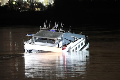 Papieren op 20 meter diepte: matroos kan niet naar huis nadat zijn schip in België is gezonken