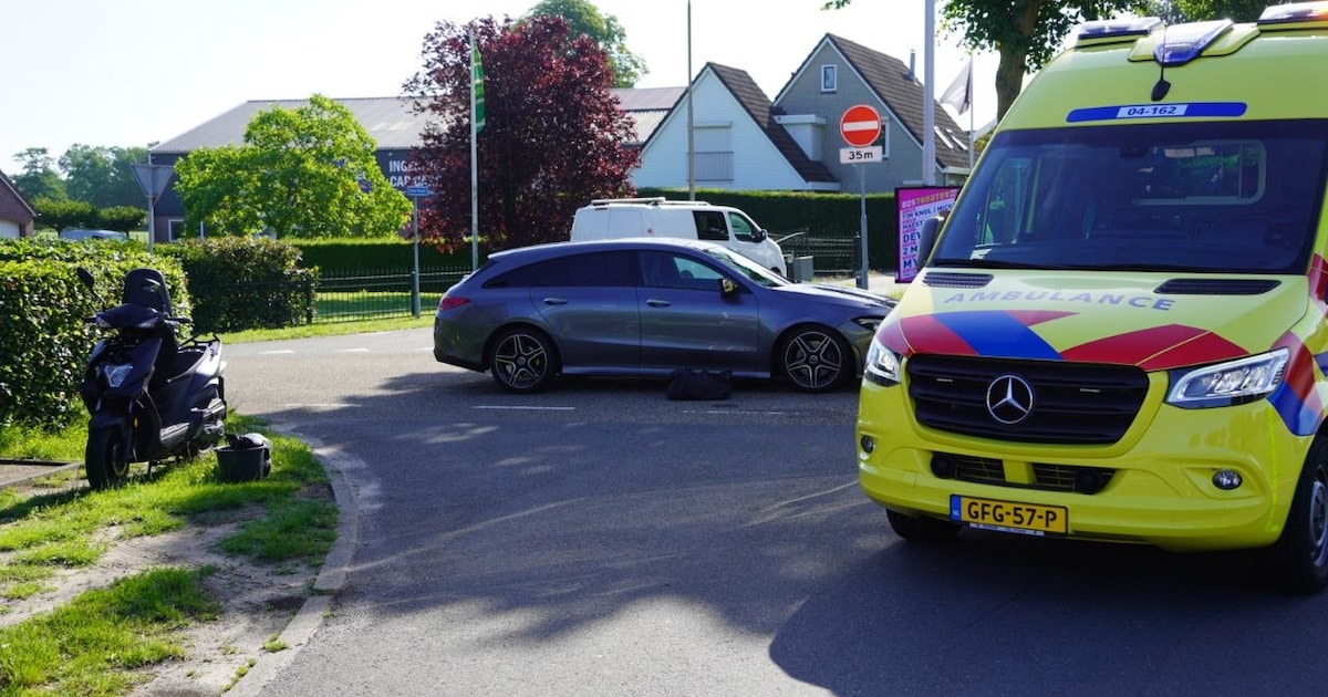 Scooterrijder gewond bij ongeluk met auto in Nieuwleusen