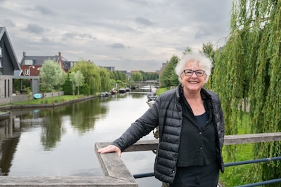 Vathorst is een onontdekte parel: met ‘wijkoma’ Trudy (71) fiets en wandel je langs de veelzijdige a