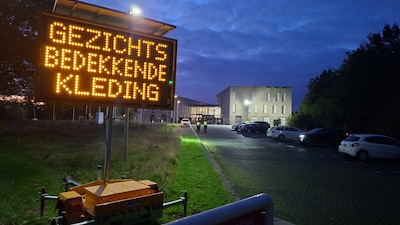Tegenstanders komst jonge asielzoekers haken snel af, raadsleden afgeschermd: ‘Alle deuren op slot’