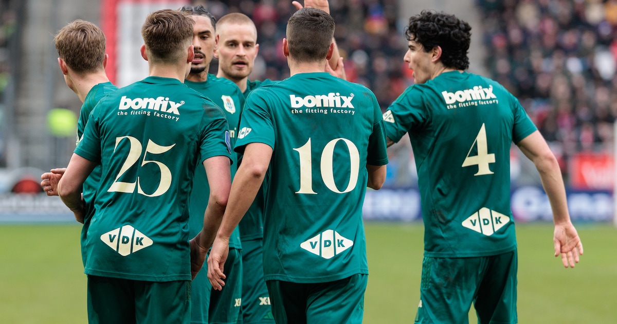 PEC Zwolle overleeft hectische slotfase bij FC Utrecht en pakt punt