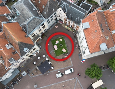 Waarom er ineens een tuin(tje) staat op het grootste stadsplein van Nederland