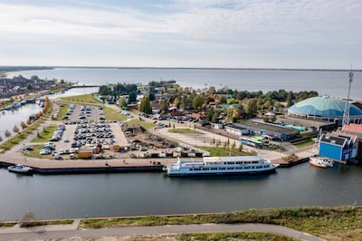 Dolfinarium zegt niks over bezoekcijfers, maar parkeerkaarten vertellen verhaal dat het park liever 