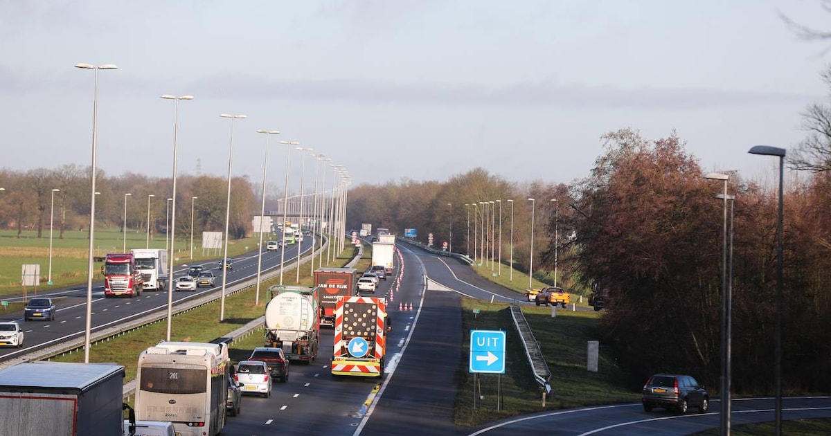 Snelweg bij Vaassen gaat helemaal dicht voor schadeherstel: ‘Hebben meer ruimte nodig’