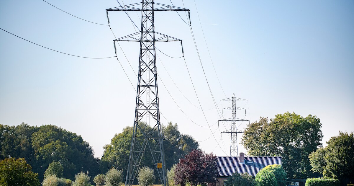 Eigenaar van woning in Empe verlost van hoogspanningsmast: gemeente koopt woning uit