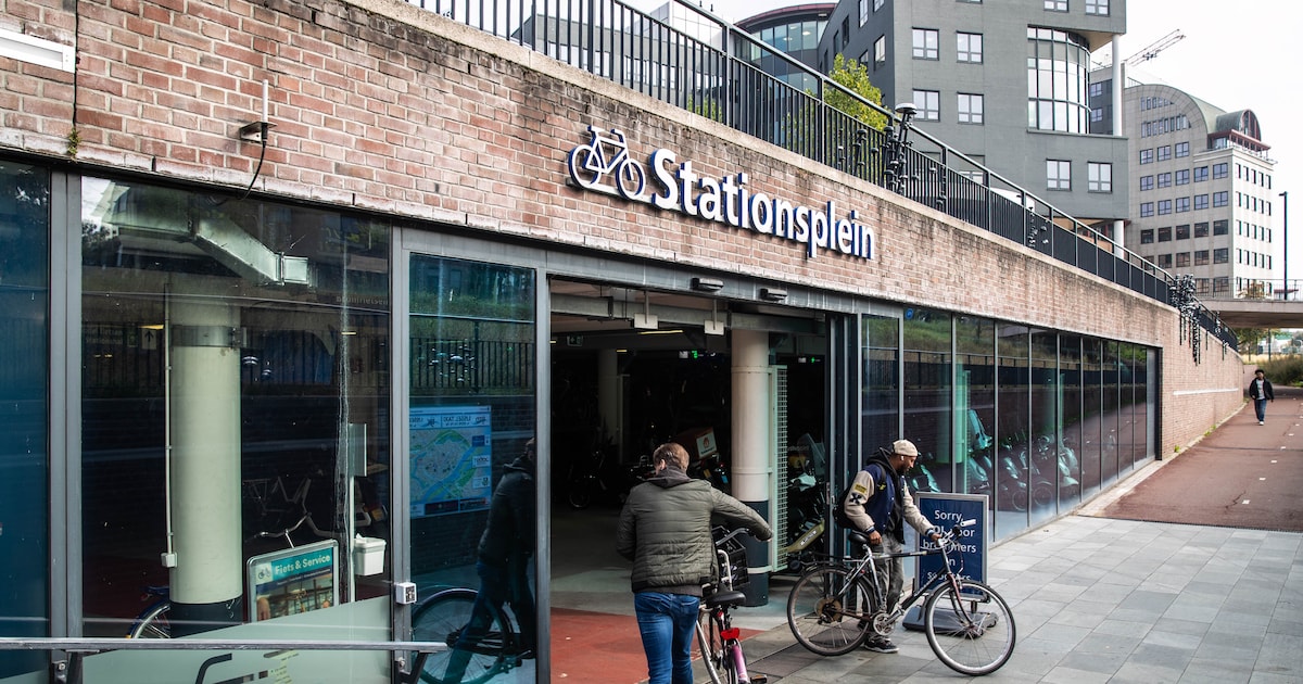 Fietsenstalling onder station Deventer na verbouwing niet meer voor iedereen gratis