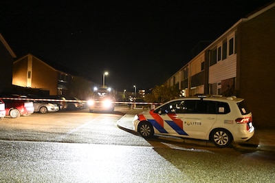 Arrestatieteam rijdt auto klem in Almelo na schietpartij