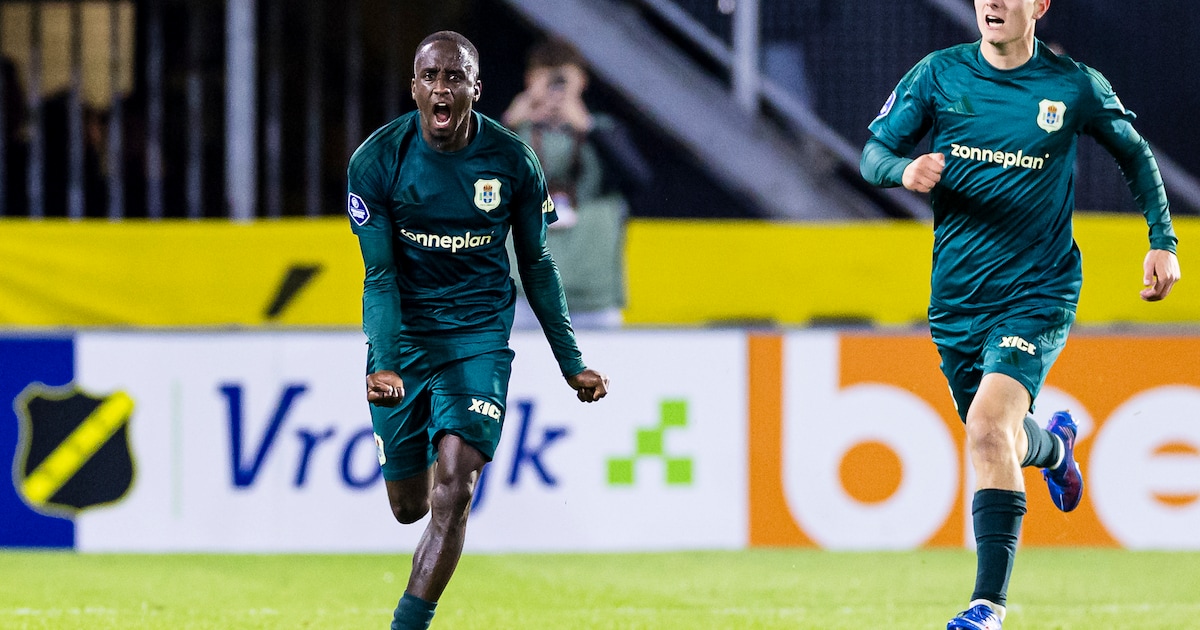 LIVE | Kan PEC Zwolle tegen NAC Breda een grote stap zetten naar handhaving?