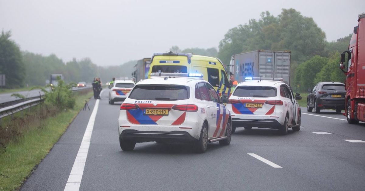 Dodelijk ongeluk in file op A1 bij Duitse grens