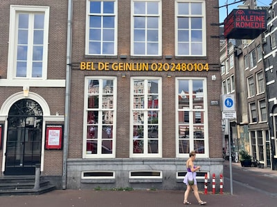 Baaldag? Dit Amsterdamse telefoonnummer tovert deze zomer een lach op je gezicht