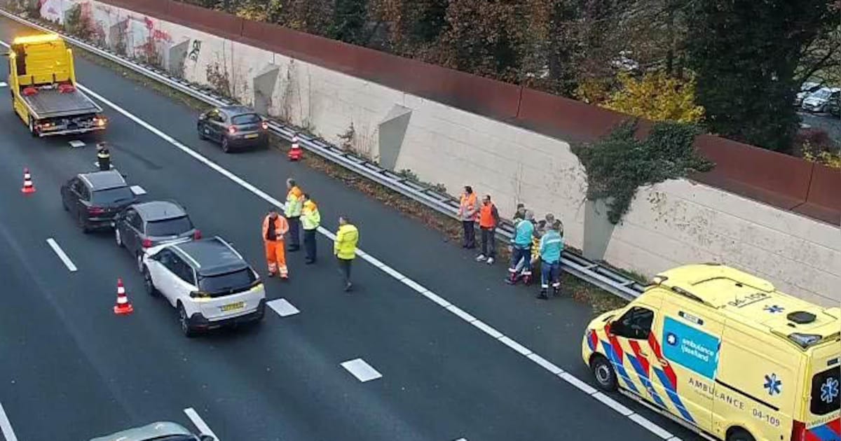 Ongeluk op de A28 bij Zwolle-Noord: weg weer open, maar nog wel een file richting Amersfoort