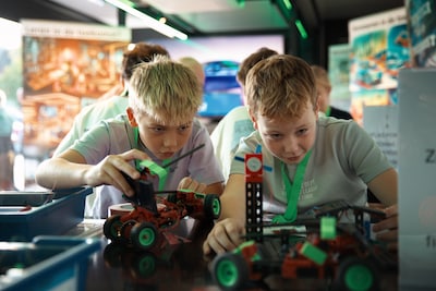Puttense scholieren leren via mobiele techniektrailer over de energietransitie