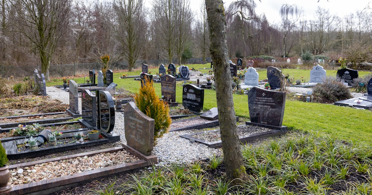 Moslims uit Lelystad willen niet meer naar Almere voor hun graf: ‘We wachten al veel te lang’