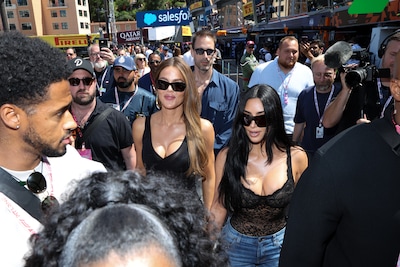 Kim Kardashian steelt de show in Monaco: nieuwe vriendin Lewis Hamilton zet F1-coureurs in de schaduw