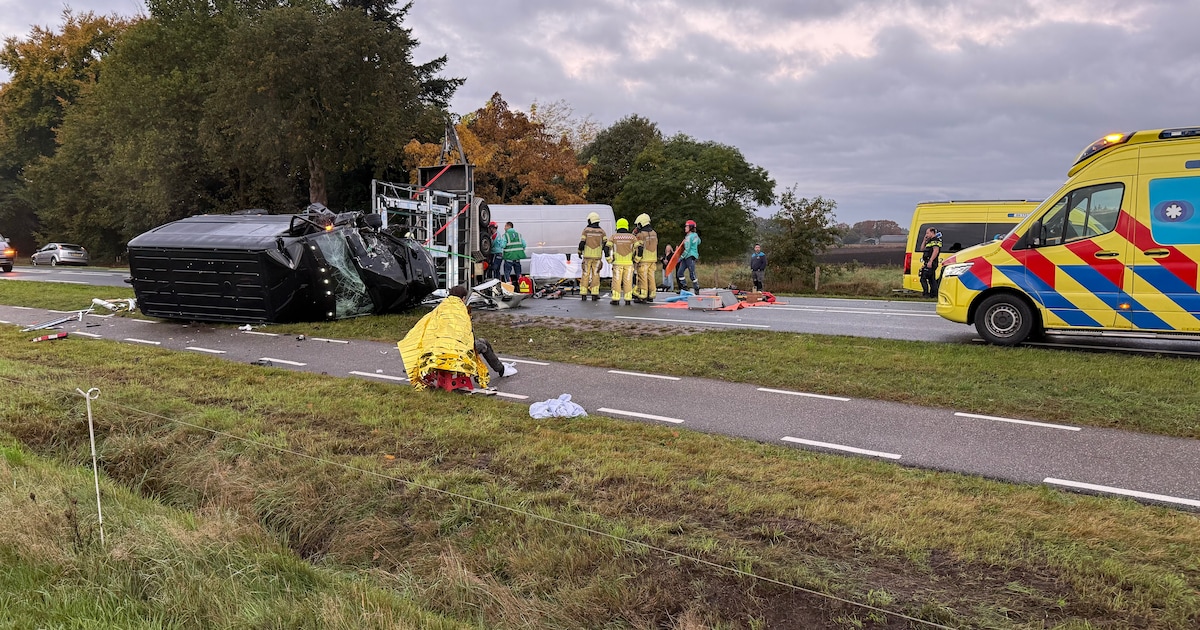 Mannen uit Raalte en Almelo gewond bij ernstige aanrijding in Wesepe.