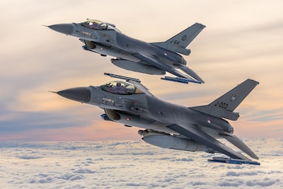 Onderzoeksraad waarschuwt voor gevaar in luchtruim: ‘Risico’s door militaire oefeningen nemen toe’