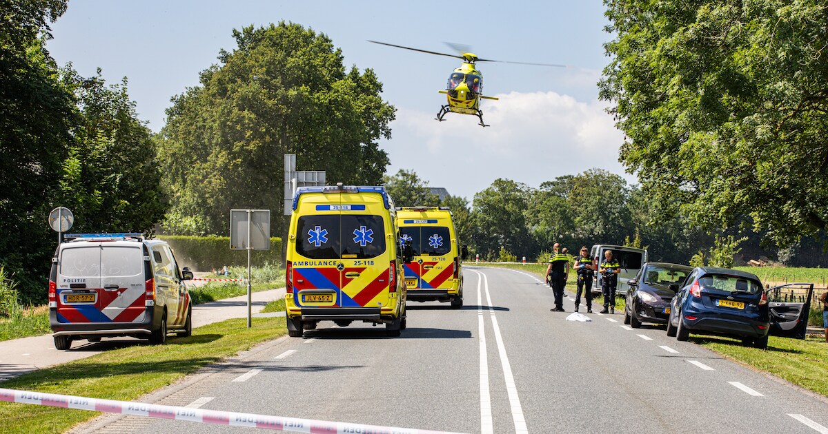 Zwaar verkeersongeval op Noorderringweg in Bant, traumahelikopter landt op weg