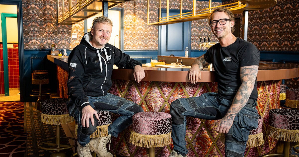 Op een vrijmibo besluiten Jitze en Justin plotseling een bar te ...