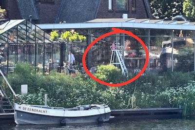 Nee, dit is geen badmeesterstoel: daarom staat er een ‘uitkijkpost’ bij dit Zwolse restaurant