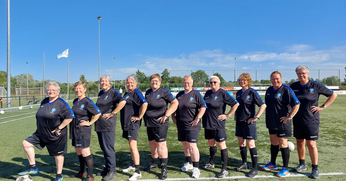 Dit stuurden jullie in: Sportieve 40-plus voetbalsters gezocht • Stuur foto’s in voor uniek kaartspe