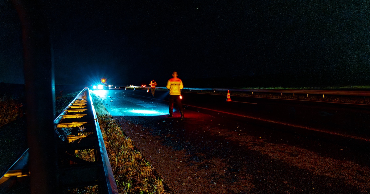 Ernstig ongeluk op A6: snelweg dicht tussen Lelystad en Ketelbrug.