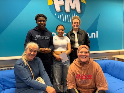 ‘Hoe meer je elkaar kent, hoe minder vooroordelen’: bewoners maken podcast over Almere Stedenwijk