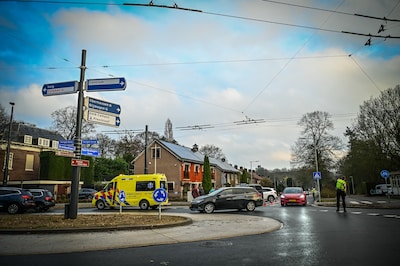 Vijf gewonden in twee weken op gloednieuwe rotonde in Arnhem, drie ongelukken in afgelopen 24 uur