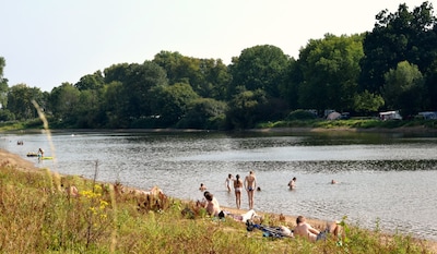 Parkeerplaats of stuk natuur bij de IJssel: ook dit is bij Zwolle te koop op Funda