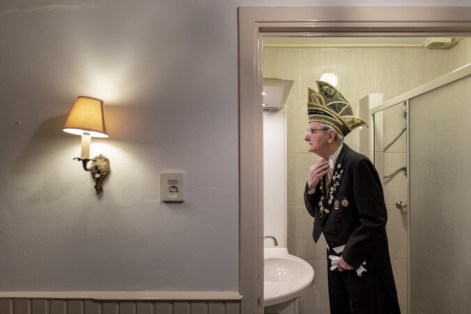 Oldenzaal verliest met Jan Raeke een carnavalsicoon | Regio | De Stentor.nl