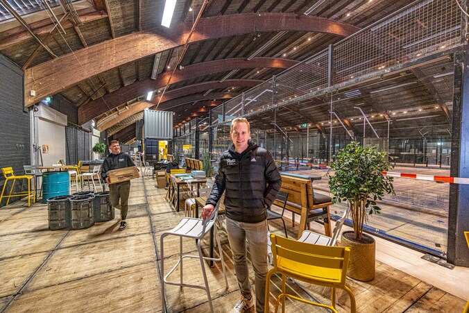 Padelbanen op bijzondere plek in Zwolle bijna open mét goede akoestiek ...