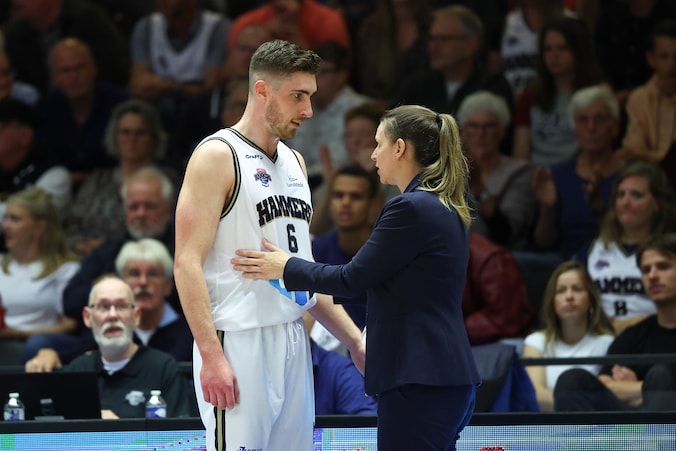 Vierde hersenschudding betekent einde loopbaan voor basketballer Coen ...