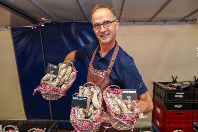 Het leven van marktkoopman Henk (60) kwam plots even stil te staan: ‘Zo ...