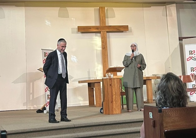 ‘We kunnen oorlog niet oplossen, maar wel hoop geven’: kerk start ...