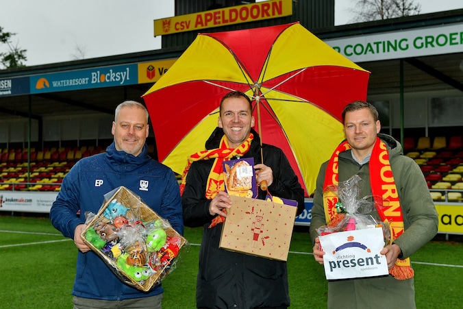 Voetbalvader Erwin hoopte op wat hulp bij kerstproject, nu zijn er meer ...